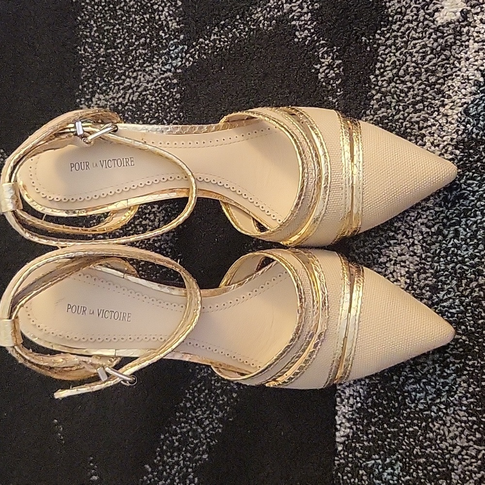 (New) Pour La Victoire Kiran ankle wrap heels